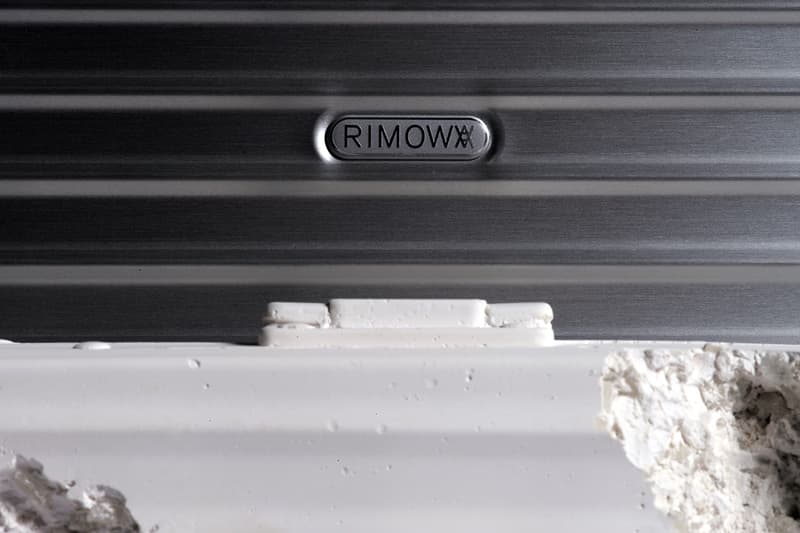 Daniel Arsham 攜手 RIMOWA 創作復古行李箱雕塑作品