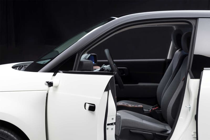 近賞 Honda 電能掀背車「Honda E」攝像頭後視鏡設計