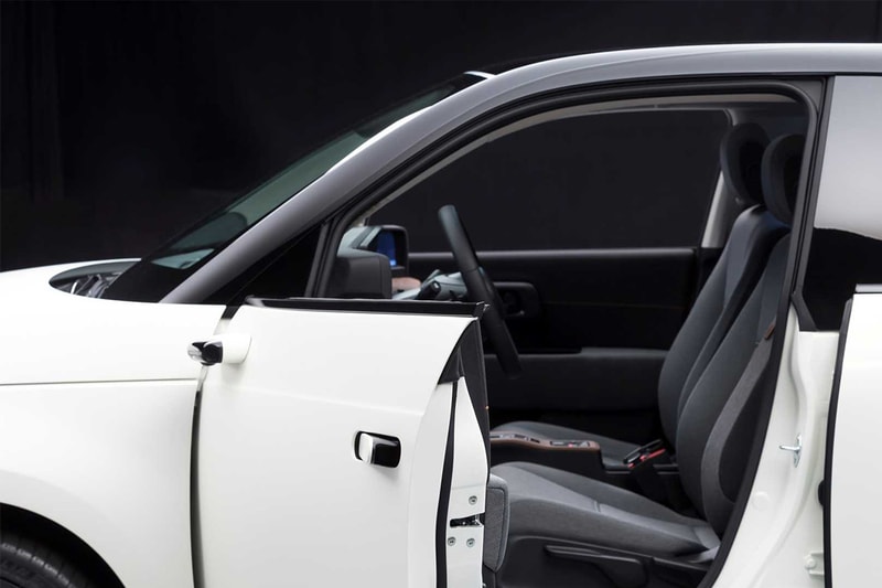 近賞 Honda 電能掀背車「Honda E」攝像頭後視鏡設計