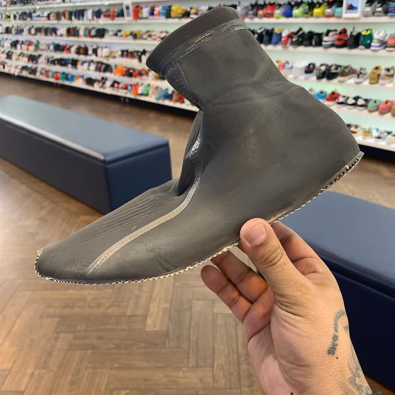 日本足袋為靈感？近賞 Kanye West 襪套式 YEEZY 原型鞋款