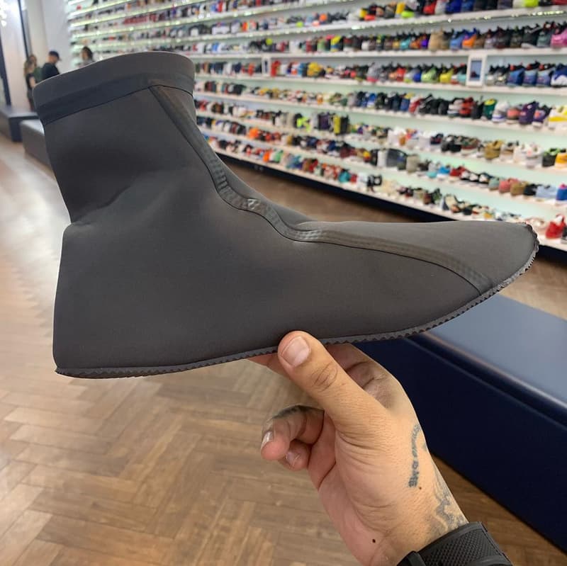 日本足袋為靈感？近賞 Kanye West 襪套式 YEEZY 原型鞋款