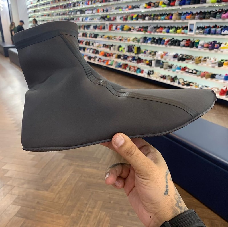日本足袋為靈感？近賞 Kanye West 襪套式 YEEZY 原型鞋款