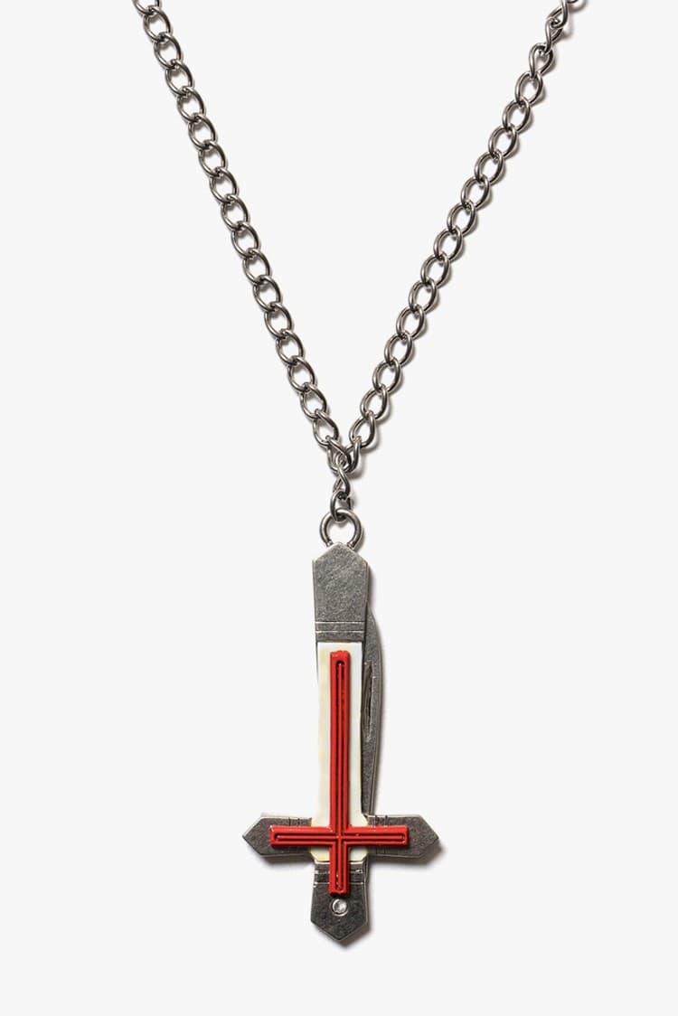 UNDERCOVER 推出全新 UCW4N06 Silver 项链