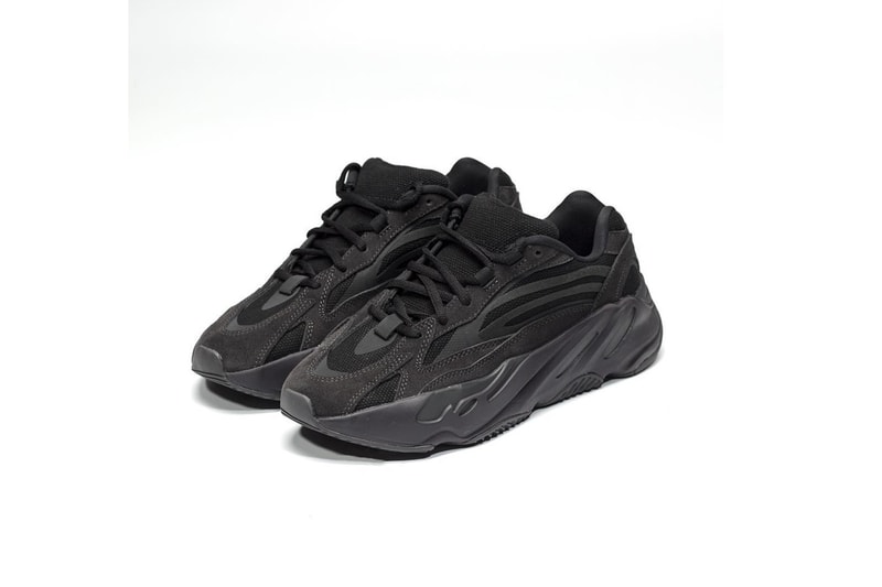 搶先預覽 YEEZY BOOST 700 V2 全新配色「Vanta」