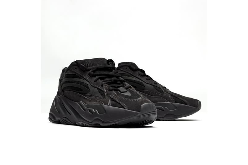 搶先預覽 YEEZY BOOST 700 V2 全新配色「Vanta」
