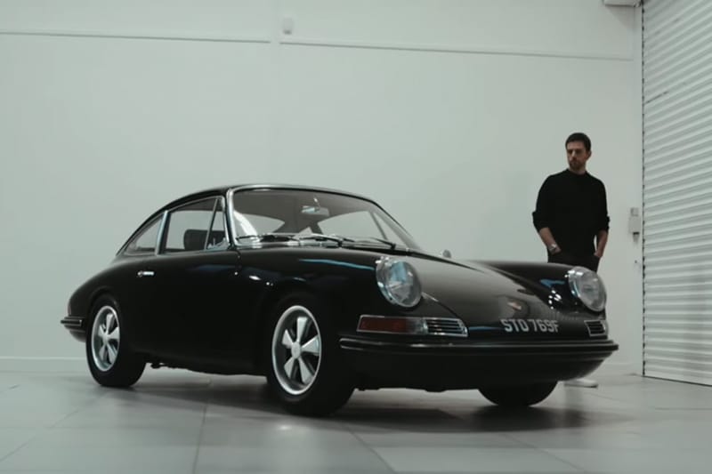 Coldplay 團員 Guy Berryman 展示其愛車 Porsche 911S