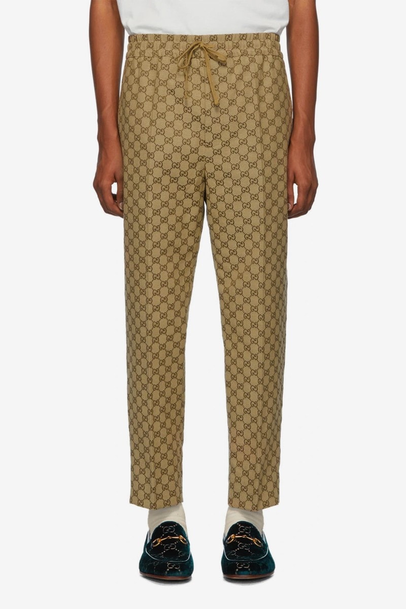 Gucci 推出 GG Logo 印花西服套裝和棒球帽