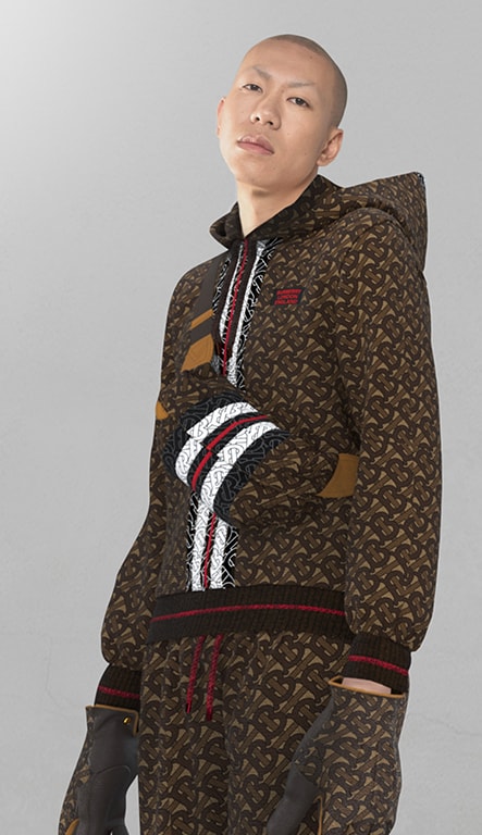 欢迎来到 Burberry 虚拟时装时代