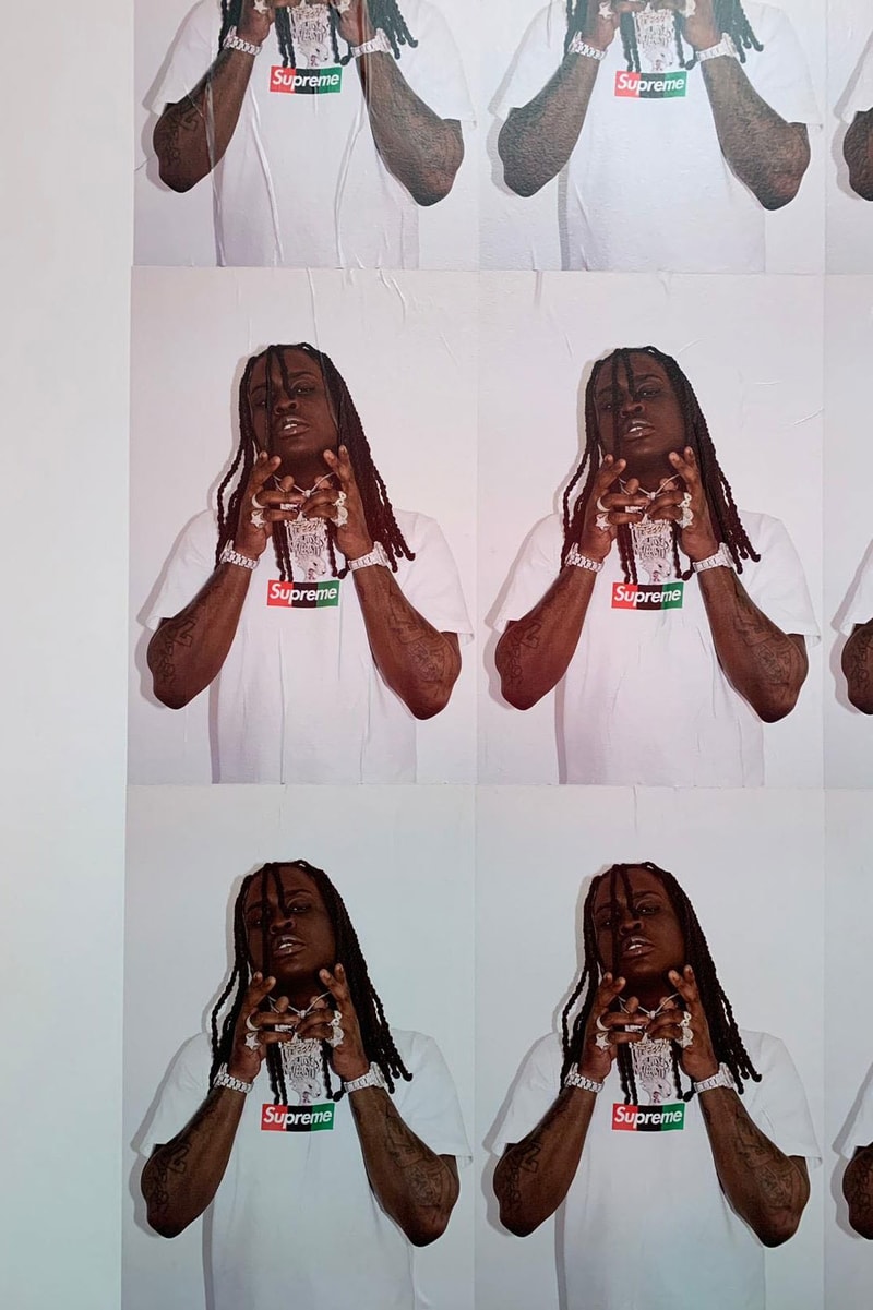 Supreme 全新 Box Logo Tee 於 Virgil Abloh 個人藝術展覽現場亮相