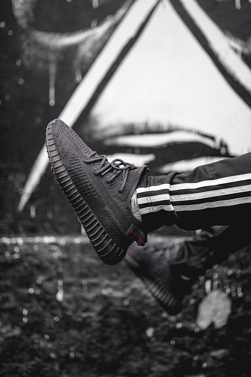 近賞 YEEZY BOOST 350 V2 全新「Triple Black」黑魂配色