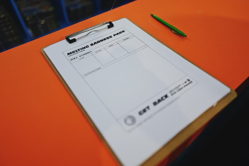 走進藝術家張權全新個人展覽「遊樂園 III – 兔子失物招領中心」