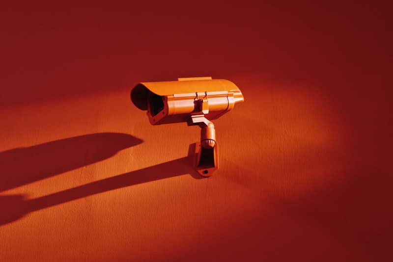 走進藝術家張權全新個人展覽「遊樂園 III – 兔子失物招領中心」