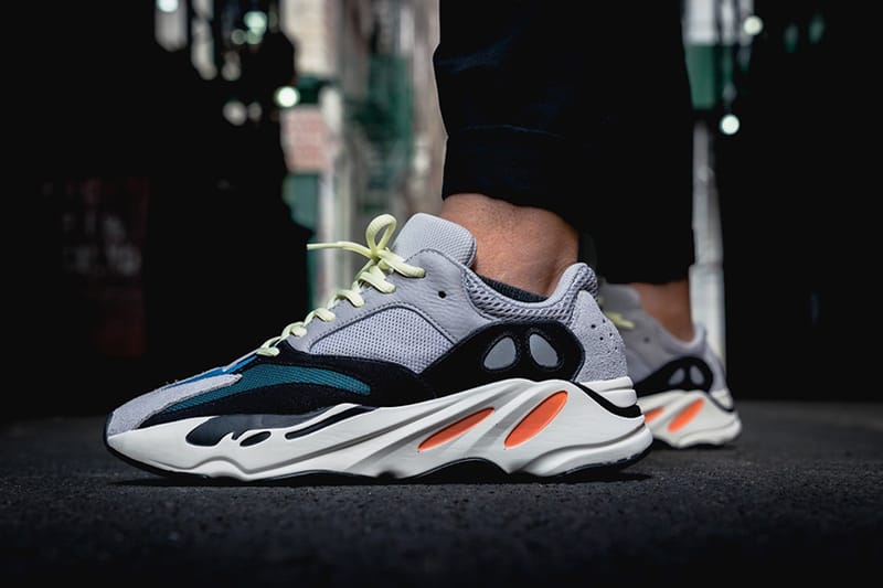 UPDATE：YEEZY BOOST 700 元祖配色 Wave Runner 將於本週末迎來補貨
