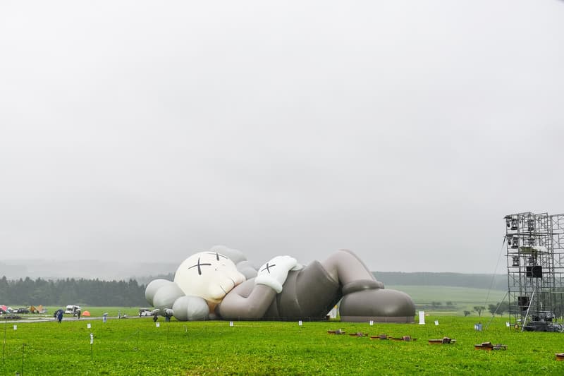 HYPEBEAST 直擊「KAWS:HOLIDAY」最新日本富士山站活動現場
