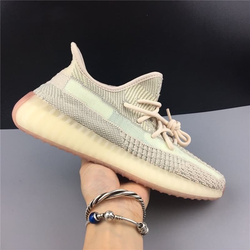 率先近賞 YEEZY BOOST 350 V2 全新配色設計「Citrin」
