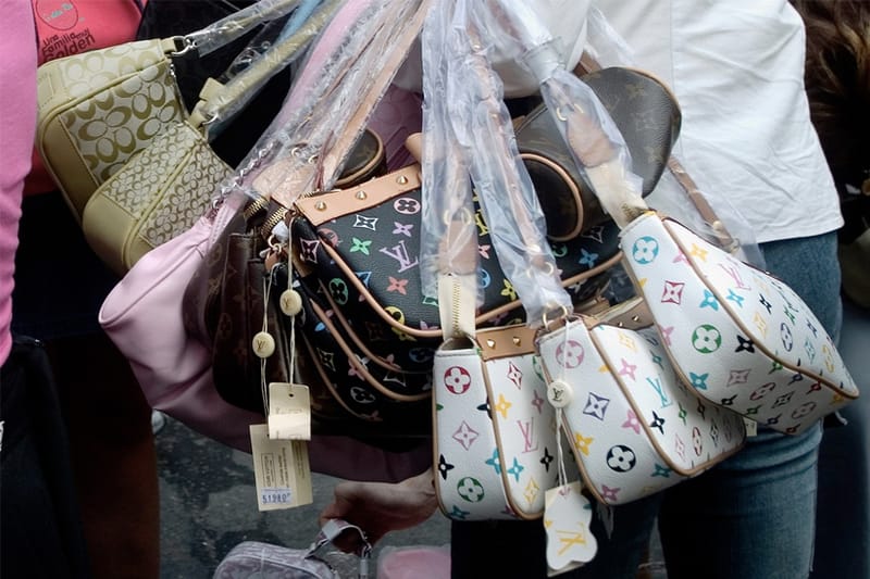 美國海關查獲價值 $340 萬美元 Nike、Gucci、Louis Vuitton 等假貨商品