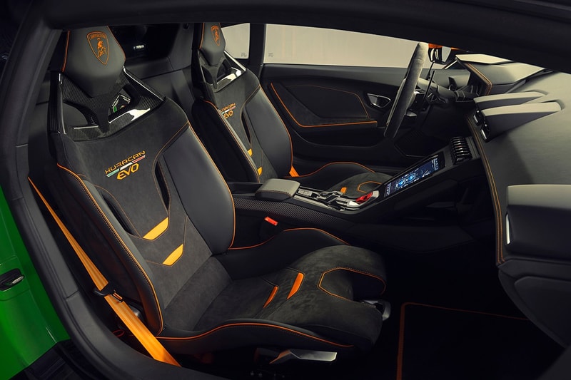 Lamborghini 推出 Aventador SVJ 63 Roadster 和 Huracán EVO GT Celebration 極限量車型