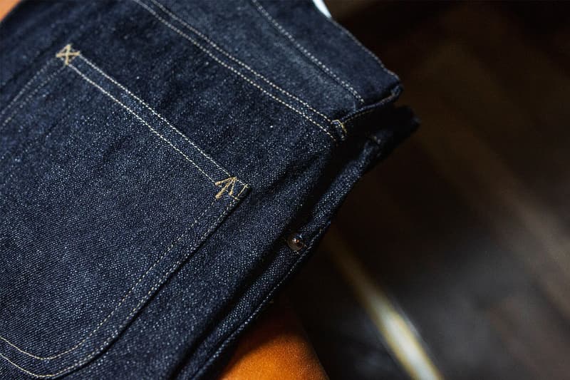 二戰時期不完整編織技藝The Armoury 與 Nigel Cabourn 攜手製作聯名丹寧褲