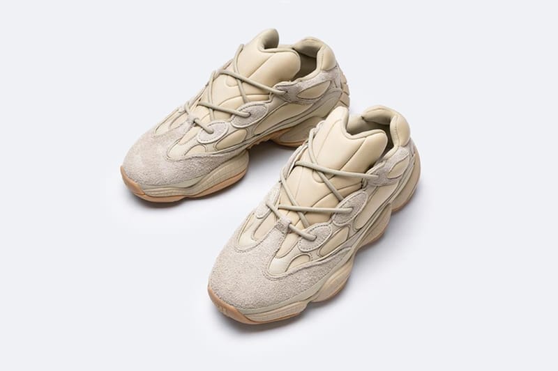 率先預覽 YEEZY 500 全新配色「Stone」