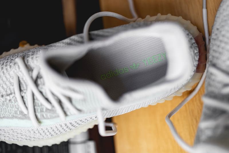 近賞 YEEZY BOOST 350 V2 全新配色「Cloud White」和「Citrin」