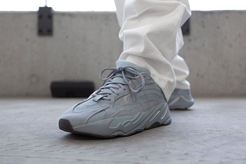 YEEZY BOOST 700 V2 最新配色「Hospital Blue」上腳圖輯曝光
