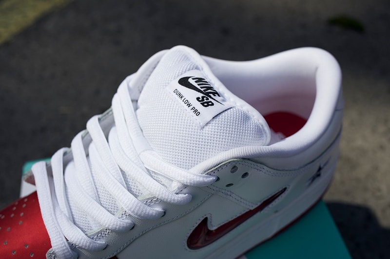 HYPEBEAST 獨家近賞 Supreme x Nike SB Dunk Low 聯乘系列三色鞋款