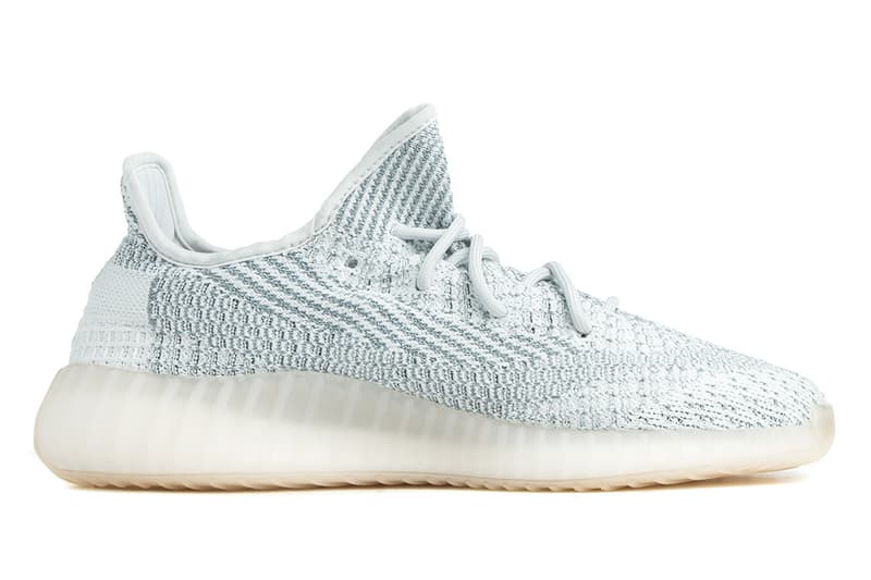 率先近覽 YEEZY BOOST 350 V2 最新配色「Cloud White」