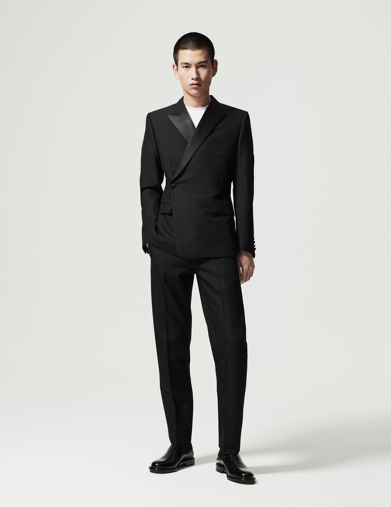 重塑男性時尚 - Dior Essentials 男裝系列 Lookbook 發佈