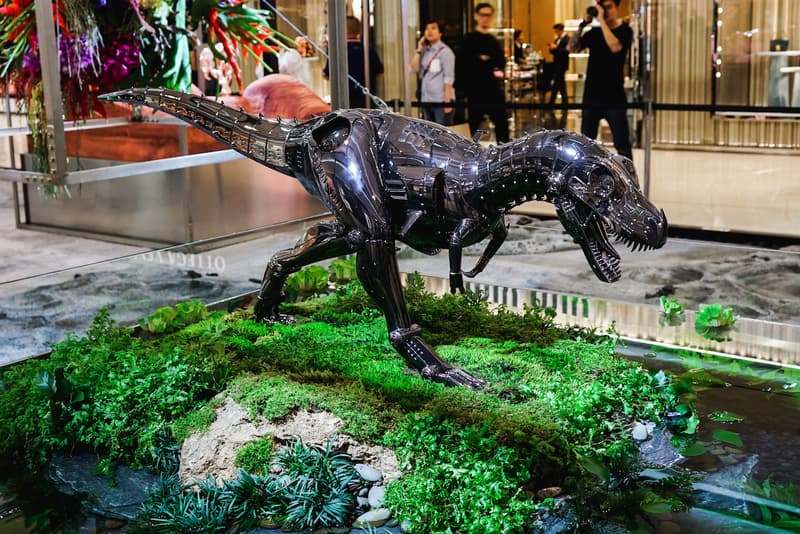 一窺空山基於《SORAYAMA Space Park by AMKK》展出之「生化暴龍」系列