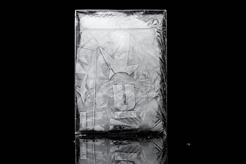 冰製雜誌 - E806T 打造《HYPEBEAST Magazine Issue 27: The Kinship Issue》冰雕藝品