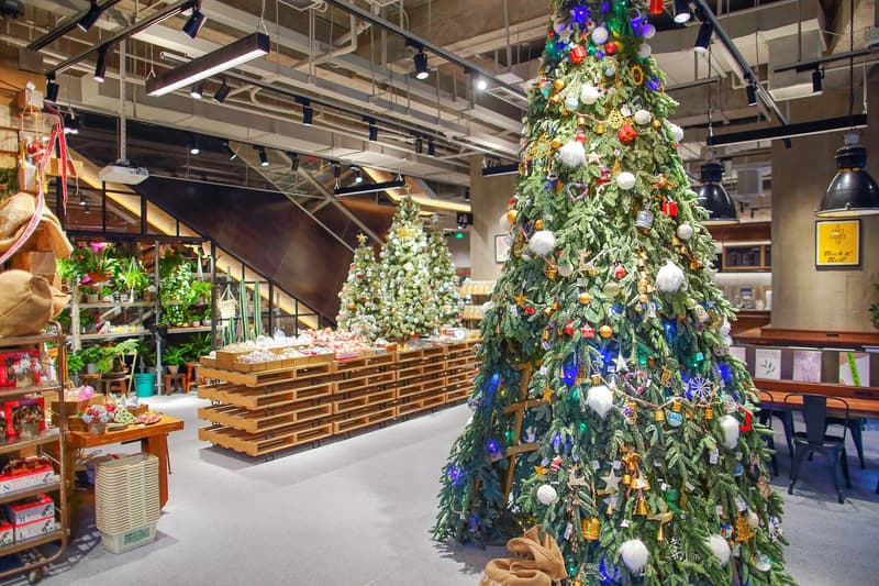 走近 niko and … 上海全球旗舰店