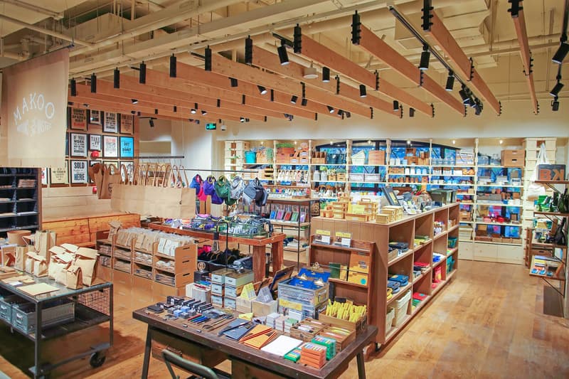 走近 niko and … 上海全球旗舰店