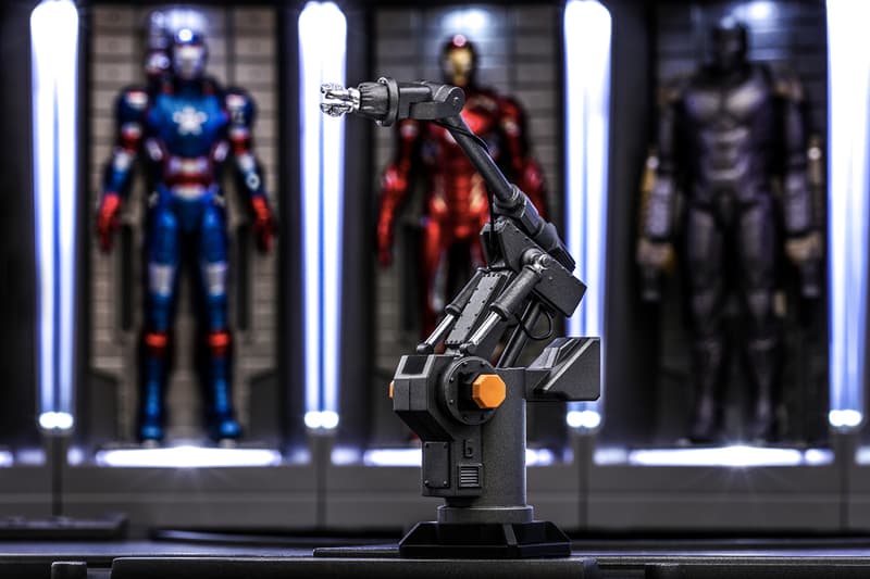 Hot Toys 推出《Iron Man 3》戰甲格納庫珍藏套裝