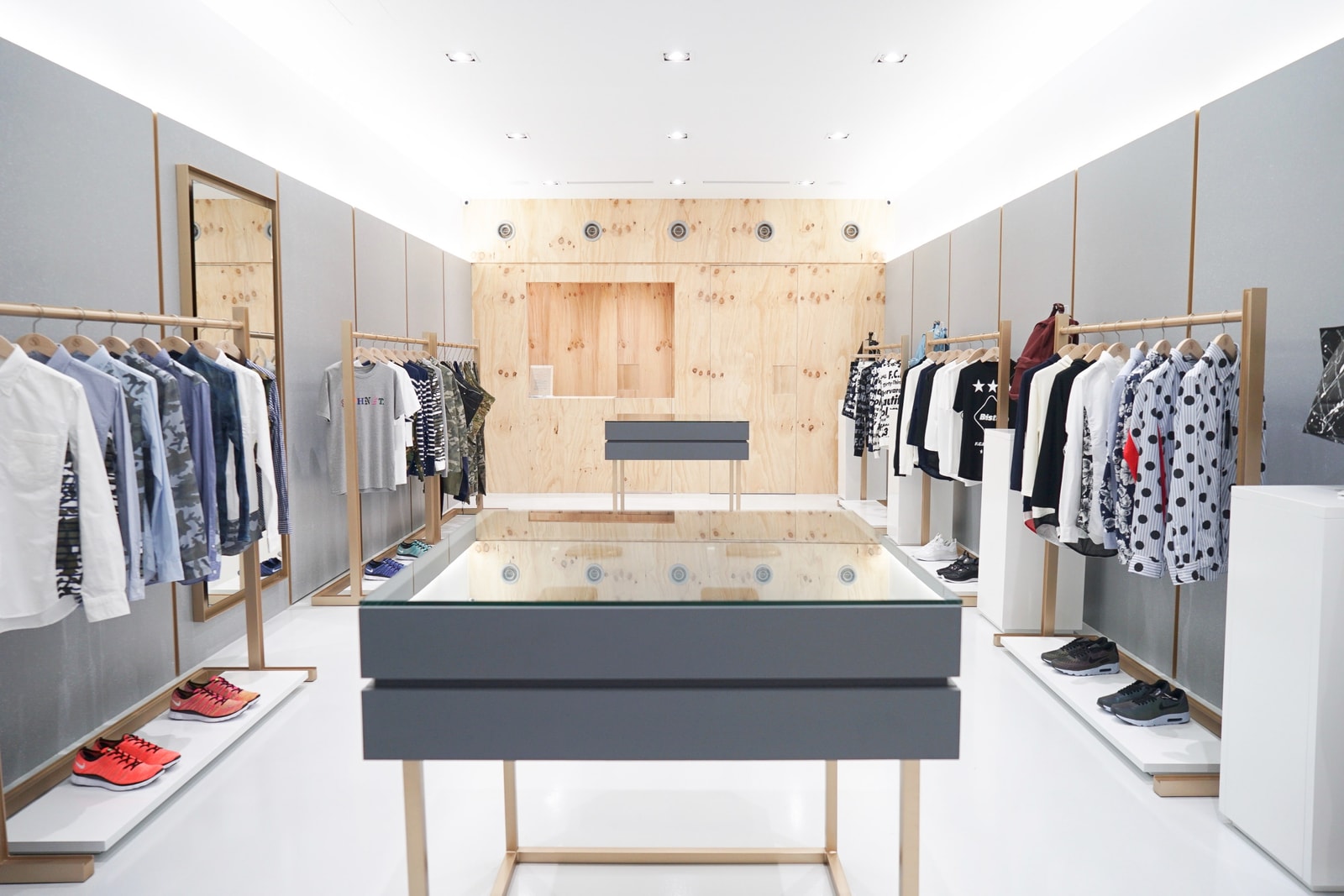 2019 年度全球 12 間球鞋店鋪銷量前三鞋款公開