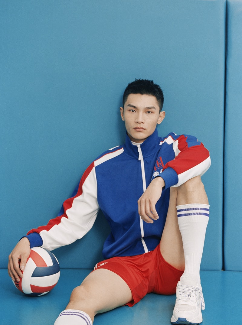 光明乳业携手中国设计师 CHEN PENG 打造「光明女排套装」