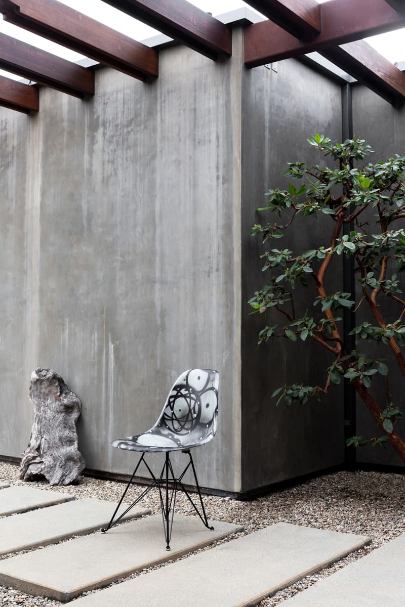 村上隆、Futura 等傳奇藝術家齊聚！Modernica 貝殼椅特展即將正式開催