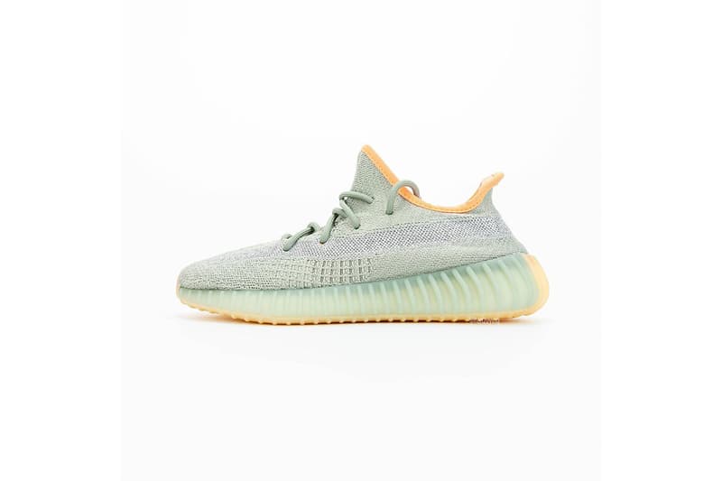 率先預覽 YEEZY BOOST 350 V2 最新配色「Desert Sage」