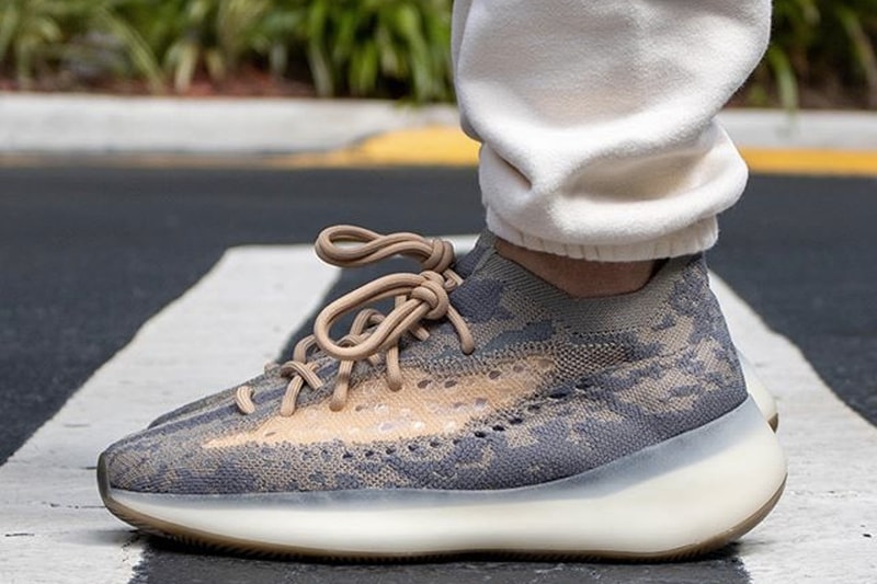 adidas YEEZY BOOST 380「MIST」全新上腳近賞圖輯率先亮相