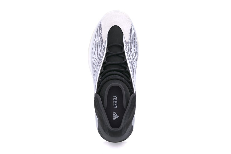 率先預覽 YEEZY 籃球鞋 YZY BSKTBL Quantum 與 QNTM Quantum 設計差異