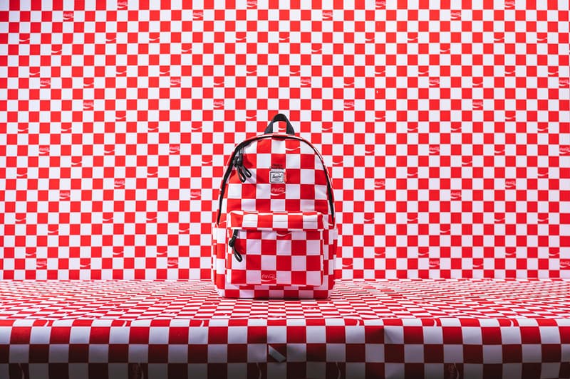 Herschel Supply 再度携手 Coca-Cola® 打造联名系列