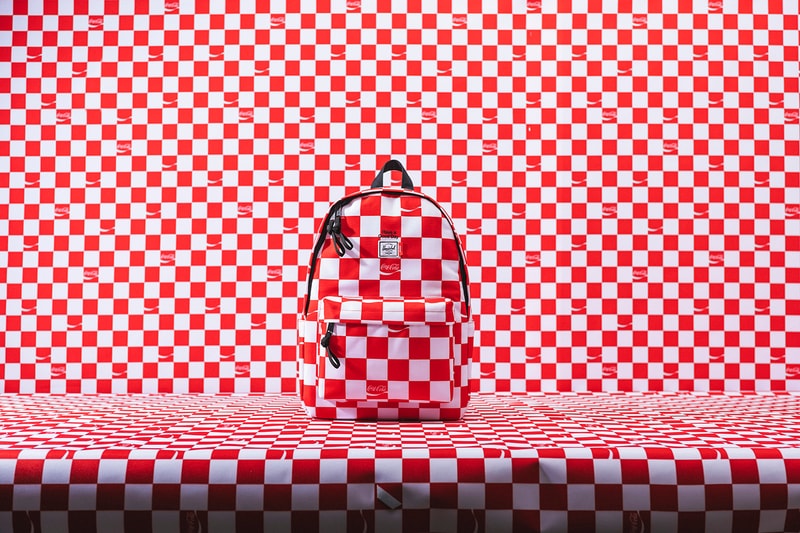 Herschel Supply 再度携手 Coca-Cola® 打造联名系列
