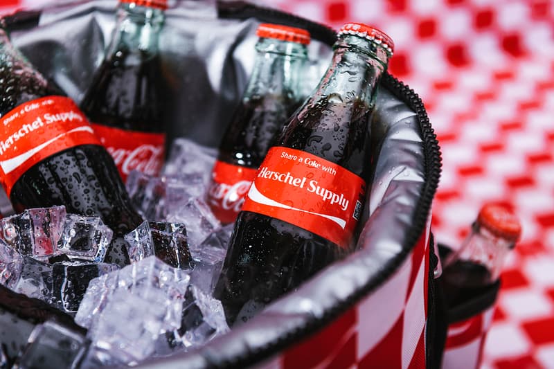 Herschel Supply 再度携手 Coca-Cola® 打造联名系列