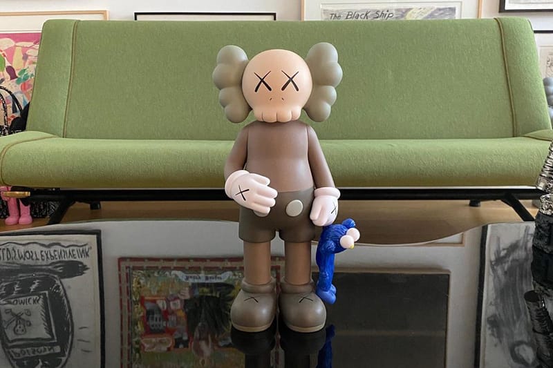 一波新作！KAWS 搶先曝光新一枚「SHARE」Companion 搪膠模型