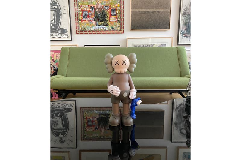 一波新作！KAWS 搶先曝光新一枚「SHARE」Companion 搪膠模型