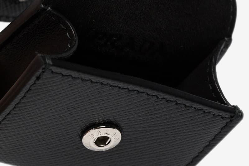 Prada 推出經典 Saffiano 皮革 AirPods 保護套