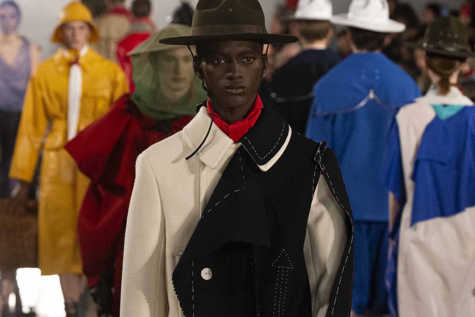 将古着回收重用,Maison Margiela 2020 秋冬是否一次重写服装社会意义的实验?