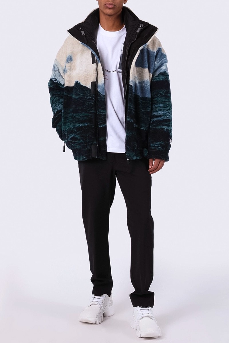 Burberry 推出全新 Sea Landscape 印花 Fleece 夾克