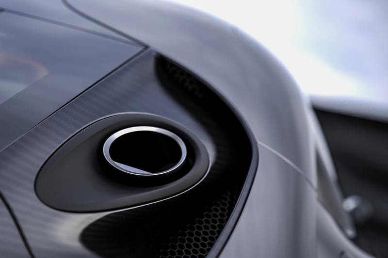 1,700 匹－Koenigsegg 發表地上首台「Mega-GT」Gemera