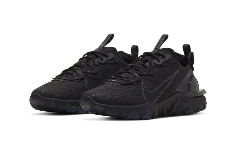Nike React Vision 全新配色「Triple Black」正式發佈
