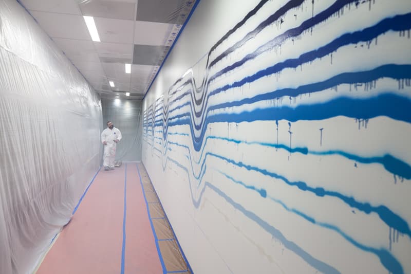 近賞 REVOK 於 Nike 全球總部繪製之別注壁畫